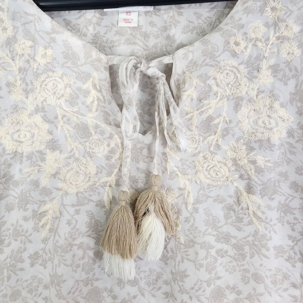 Women's  Beige & White Xhilaration Floral Dress Sleeveless Layered Size XS - Picture 5 of 11
